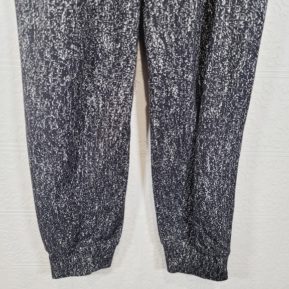 Lululemon Ready to Rulu pant - Picture 5 of 10
